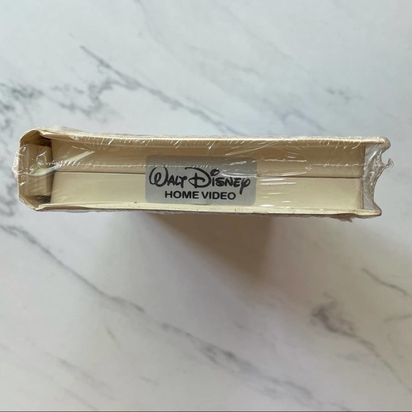 Walt Disney Masterpiece Collection Snow White VHS Tape Clambshell NWT sealed - Picture 7 of 11